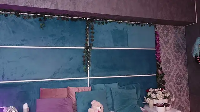 SunnyGlow online show from 21, 10, 2025