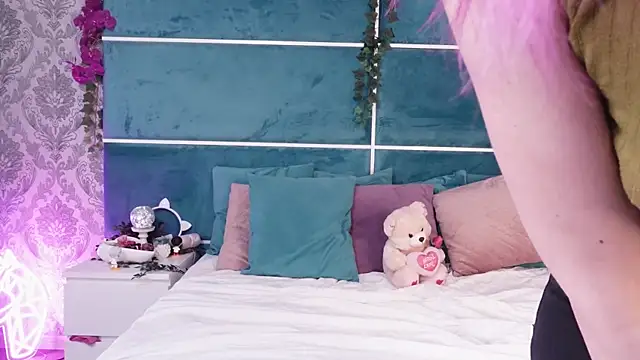 SunnyGlow online show from 29, 9, 2025