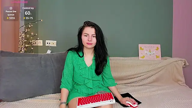 Charlotte Woods online show from 10, 3, 2025