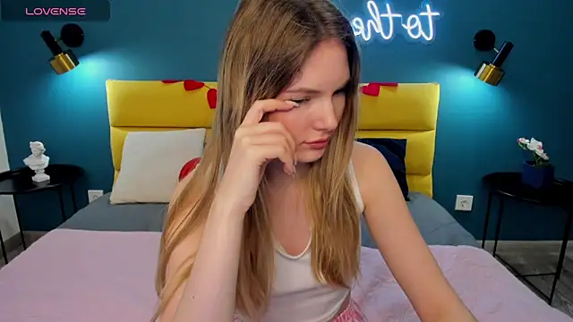 Snapshot of EvelineAmore chatting on 4, 2, 2026 EvelineAmore online show from 4, 2, 2026