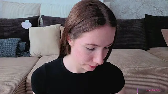 Snapshot of Kira_mindnes chatting on 18, 5, 2026 Kira mindnes online show from 18, 5, 2026