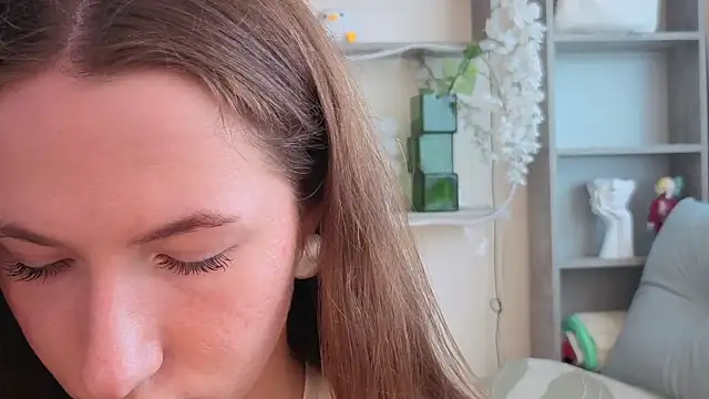 Kira mindnes online show from 26, 7, 2026