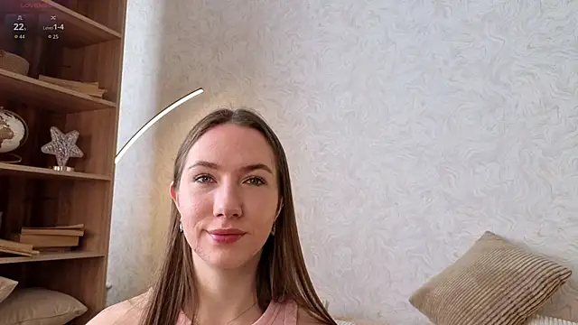 Kira mindnes online show from 10, 9, 2025