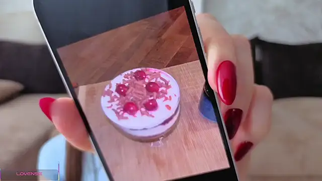 Kira mindnes online show from 16, 4, 2026