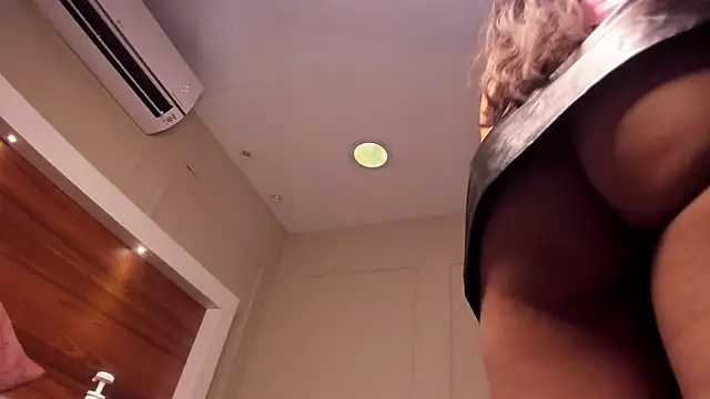 AriadnaHarper online show from 1, 4, 2026