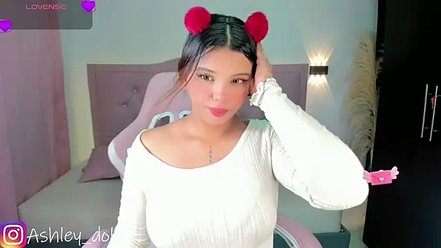 Ashley dolll online show from 25, 3, 2026