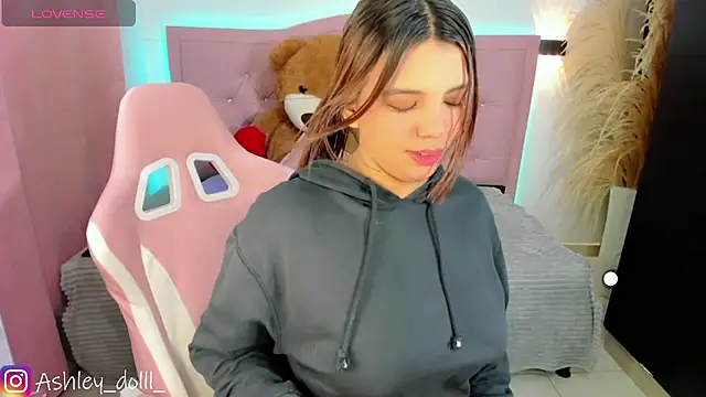 Ashley dolll online show from 11, 1, 2026