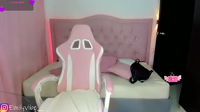 Ashley dolll online show from 16, 5, 2026