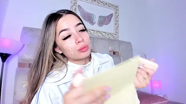 Lola Blondie online show from 1, 12, 2025