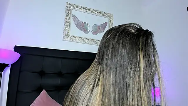 Lola Blondie online show from 6, 10, 2025