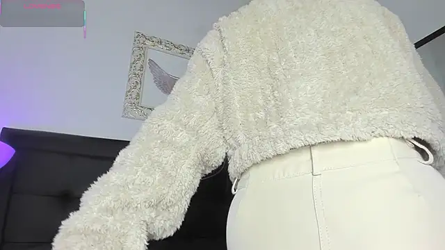 Lola Blondie online show from 25, 9, 2025