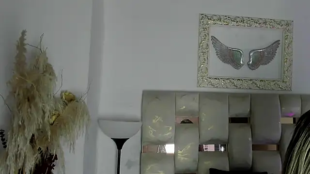 Lola Blondie online show from 9, 1, 2026