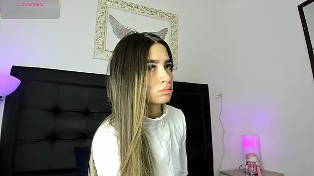 Lola Blondie online show from 17, 9, 2025