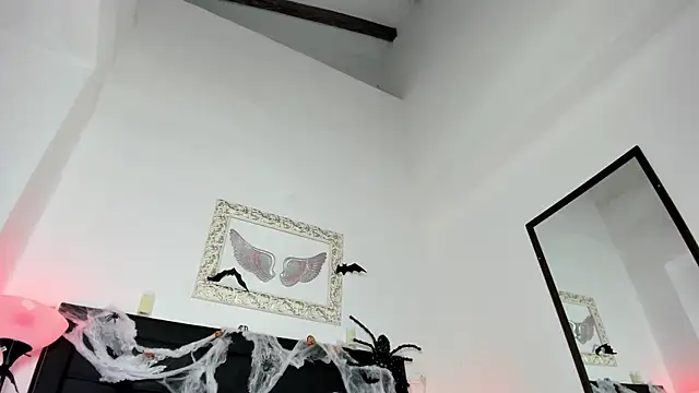 Lola Blondie online show from 7, 10, 2025