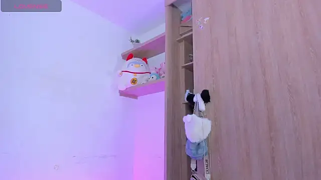 Paris natalie online show from 3, 10, 2025