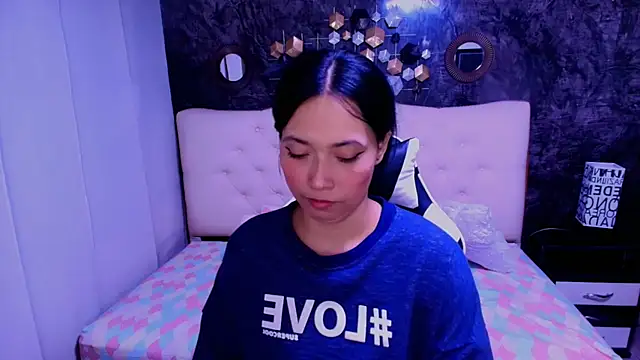  LiilyWong online show from 20, 9, 2025