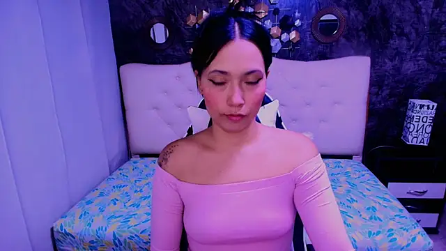  LiilyWong online show from 21, 9, 2025