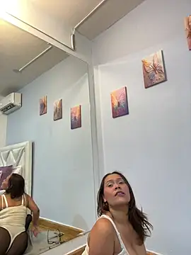 SophiaQueens online show from 1, 6, 2026