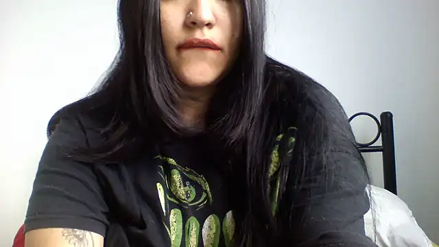 Snapshot of Harris_Annie chatting on 10, 10, 2025 Harris Annie online show from 10, 10, 2025