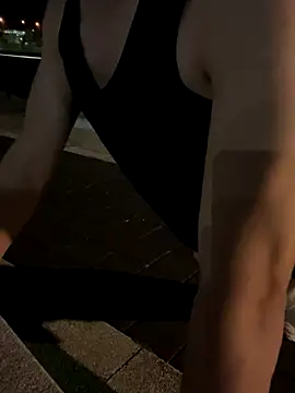 Snapshot of chipboo chatting on 10, 11, 2025 chipboo online show from 10, 11, 2025