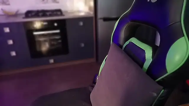 emlana online show from 22, 3, 2025