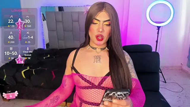 Snapshot of Sophie_whitexxx chatting on 5, 7, 2026 Sophie whitexxx online show from 5, 7, 2026
