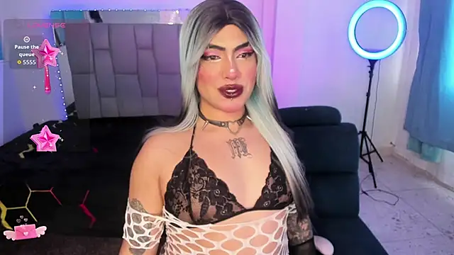 Snapshot of Sophie_whitexxx chatting on 15, 6, 2026 Sophie whitexxx online show from 15, 6, 2026