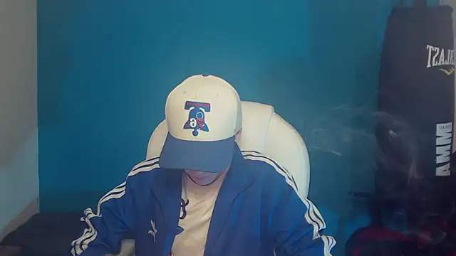 Snapshot of Burperking420_ chatting on 21, 10, 2025 Burperking420 online show from 21, 10, 2025