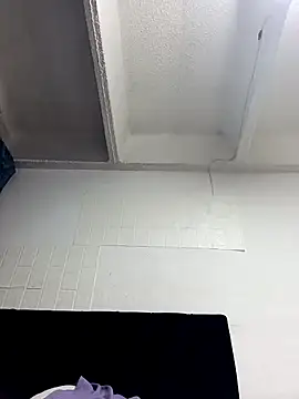 DaphneRosses online show from 12, 3, 2026