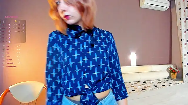 EsmeDecoursey online show from 18, 3, 2025