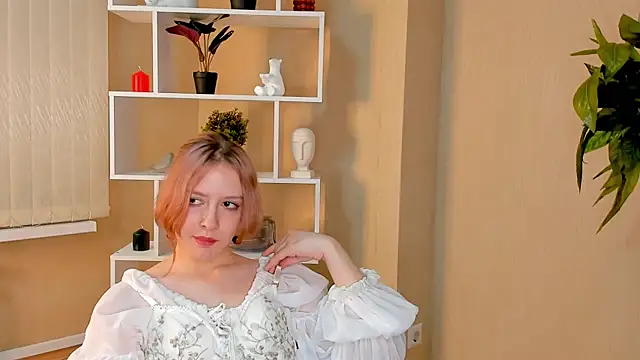 EsmeDecoursey online show from 9, 3, 2025