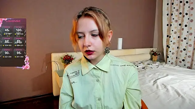 EsmeDecoursey online show from 21, 3, 2025