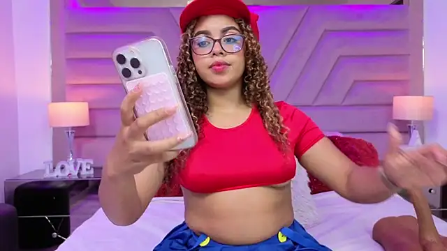 AlesiaCooper online show from 23, 9, 2025