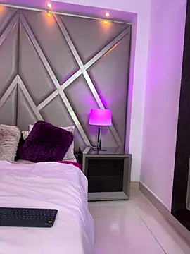 AlesiaCooper online show from 14, 12, 2025