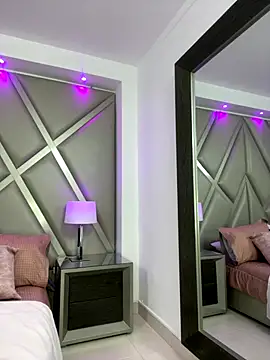 AlesiaCooper online show from 19, 11, 2025