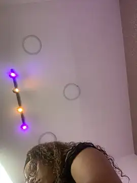 AlesiaCooper online show from 9, 10, 2025