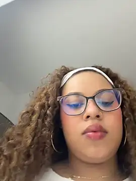 AlesiaCooper online show from 3, 7, 2026