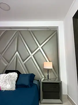 AlesiaCooper online show from 26, 11, 2025