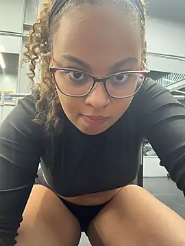 AlesiaCooper online show from 18, 7, 2026