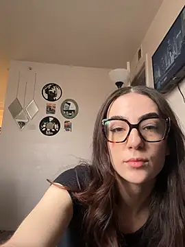 Snapshot of jvanillyyyy chatting on 8, 3, 2025 jvanillyyyy online show from 8, 3, 2025