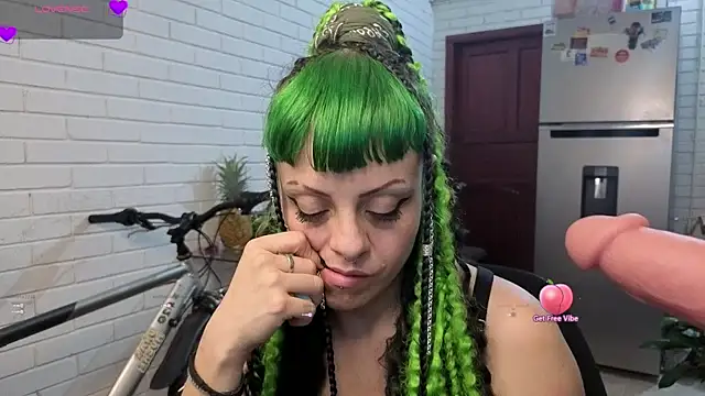 freyaa sorcerees online show from 19, 9, 2025