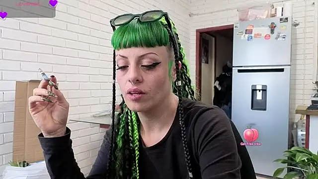 freyaa sorcerees online show from 8, 9, 2025