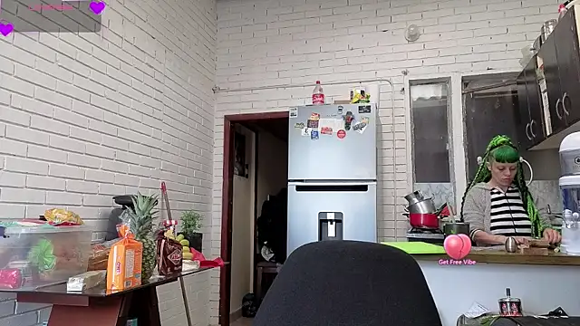 freyaa sorcerees online show from 11, 9, 2025