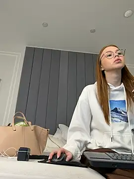 Snapshot of MiraBliss chatting on 30, 6, 2026 MiraBliss online show from 30, 6, 2026