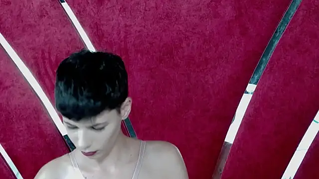 Roxxy Rouge online show from 4, 10, 2025