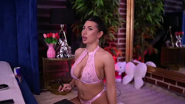 TanyaVonDe online show from 4, 2, 2026