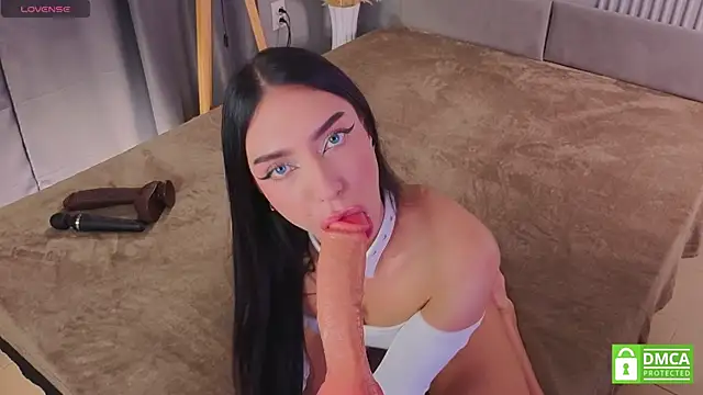 Snapshot of aGaGatha chatting on 18, 12, 2025 aGaGatha online show from 18, 12, 2025