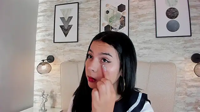 Snapshot of kanna_02 chatting on 29, 10, 2025 kanna 02 online show from 29, 10, 2025