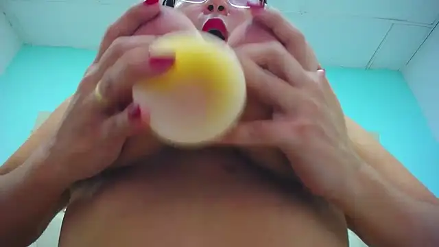 Snapshot of CristinaStarx chatting on 9, 7, 2026 CristinaStarx online show from 9, 7, 2026