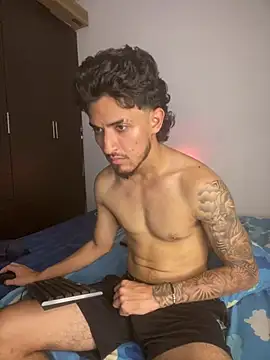 Snapshot of Zayn_kane chatting on 11, 7, 2026 Zayn kane online show from 11, 7, 2026